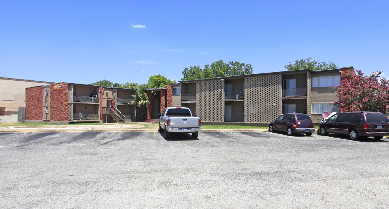 Metropolitan in Austin, TX - Building Photo