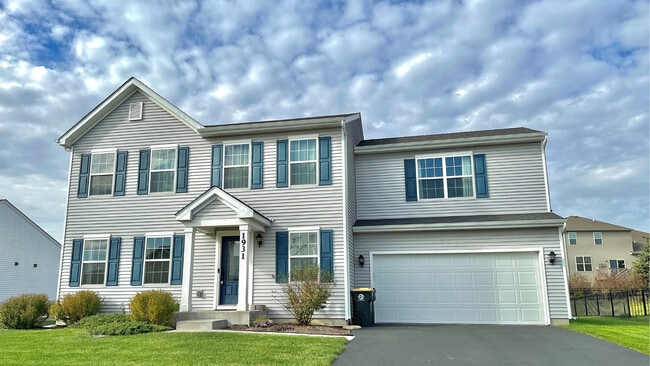 property at 1931 Wren Rd