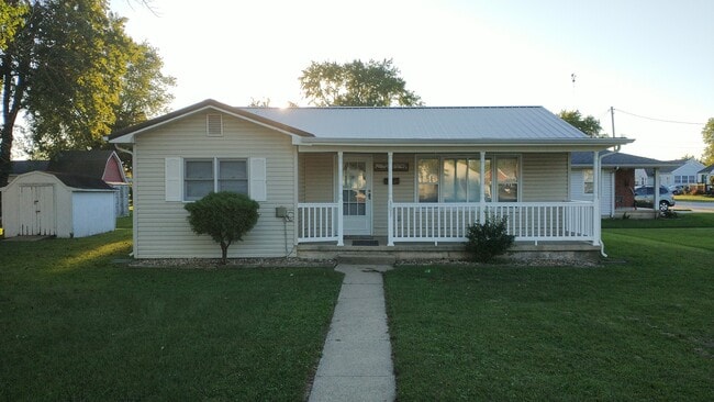 property at 303 W Wernsing Ave