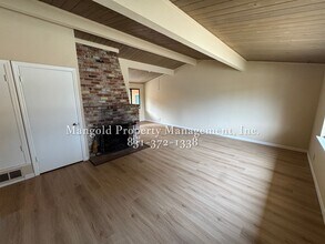 729 Rosemont Ave in Pacific Grove, CA - Foto de edificio - Building Photo