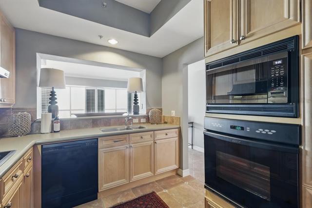 property at 3401 Lee Pkwy