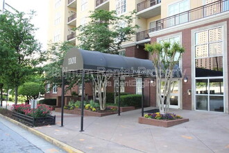 1101 Juniper St NE in Atlanta, GA - Foto de edificio - Building Photo