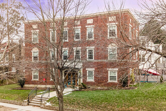 2926 Porter St NW in Washington, DC - Building Photo - Building Photo