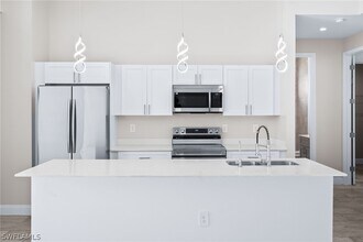 2708 20th St W in Lehigh Acres, FL - Building Photo - Building Photo