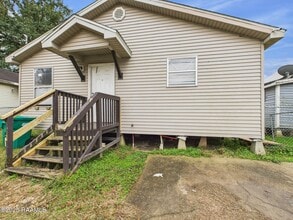 615 Walker Rd in Lafayette, LA - Building Photo - Building Photo