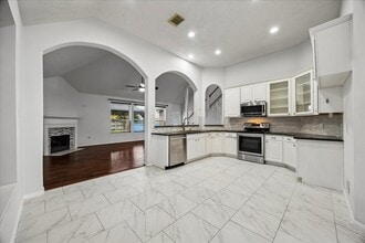 11522 Whittier Bridge Ln in Sugar Land, TX - Building Photo - Building Photo