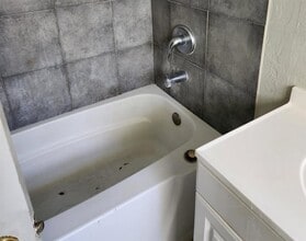 6118 Anderson St in Texas City, TX - Building Photo - Building Photo