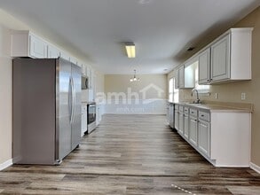 4 Laurel Ln in Port Wentworth, GA - Building Photo - Building Photo