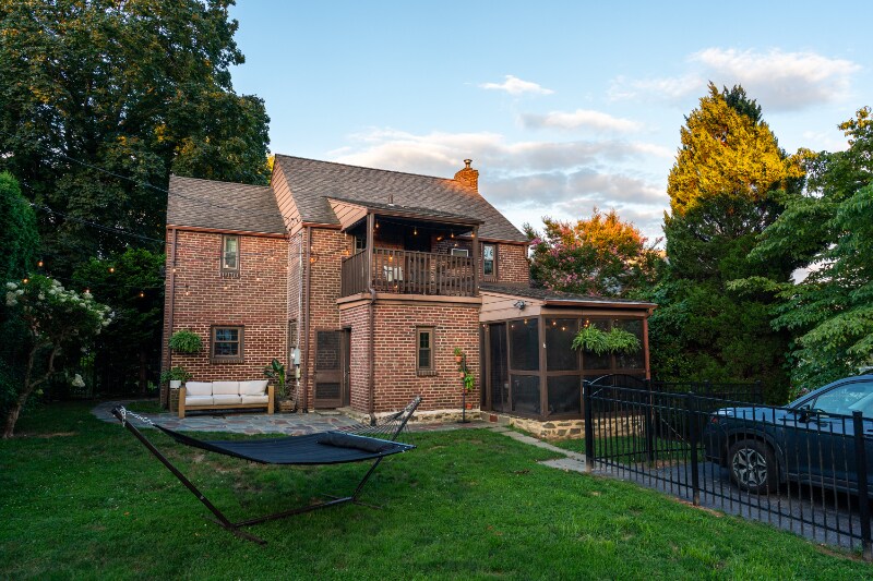 6 Treaty Rd in Drexel Hill, PA - Building Photo