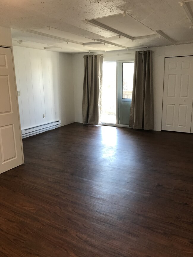 1 Reade St, Unit #6 in Milford, MA - Building Photo - Building Photo
