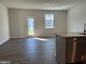 144 Rae Ct in Luray, VA - Building Photo