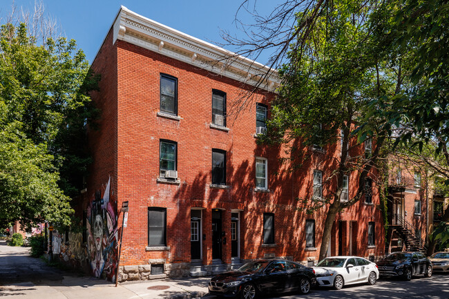801 Marin Av in Montréal, QC - Building Photo - Primary Photo