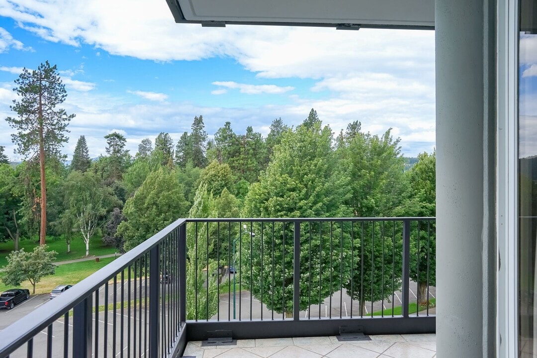 301 N 1st St in Coeur d'Alene, ID - Building Photo