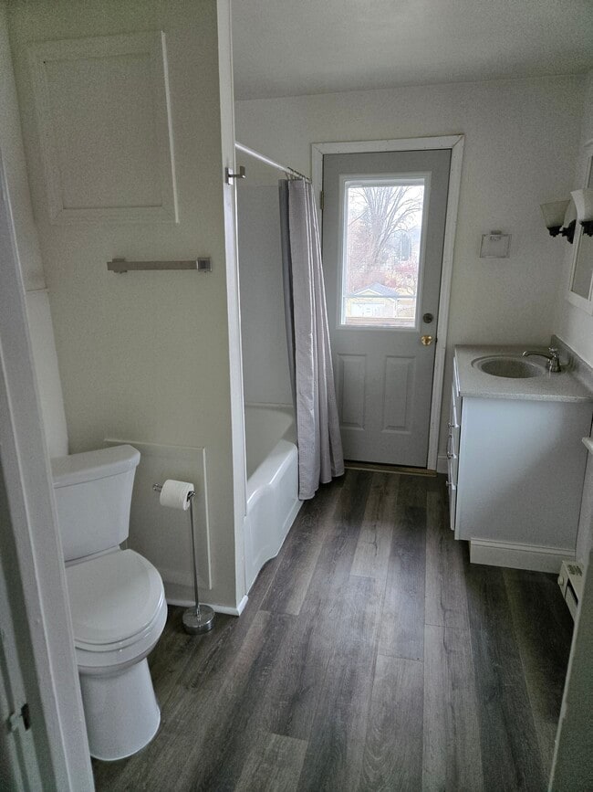 414 W Council St, Unit 414 in Tomah, WI - Building Photo - Building Photo