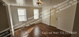 402 W Green St in Millville, NJ - Building Photo