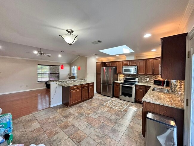 property at 10838 Hermosa Dr