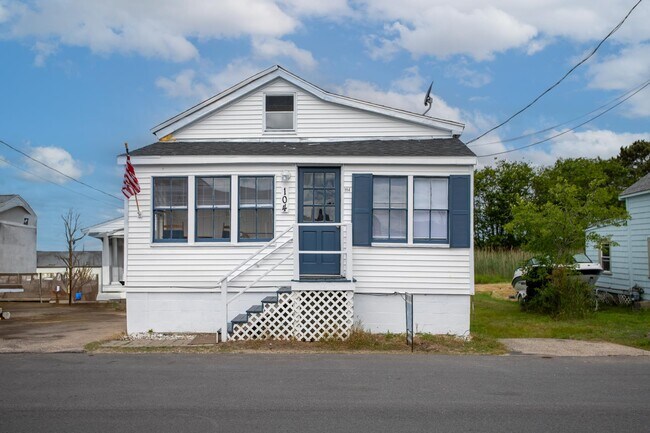 104 Cable Ave in Salisbury, MA - Building Photo - Building Photo