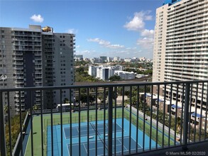 850 N Miami Ave, Unit 1710 in Miami, FL - Building Photo - Building Photo