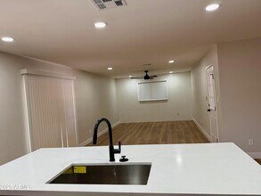 1051 E Loyola Dr in Tempe, AZ - Building Photo - Building Photo