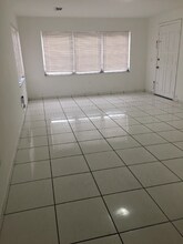 22 Avenue, NW Flagler St in Miami, FL - Building Photo - Building Photo