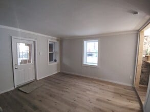 6 S German St in Mayville, WI - Building Photo - Building Photo