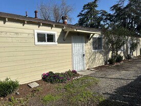 881 Emory Ave in Campbell, CA - Building Photo