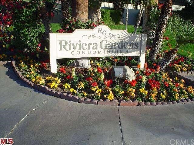 353 E Via Escuela in Palm Springs, CA - Building Photo