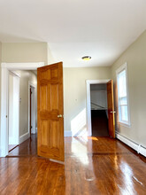 17 Erie St, Unit 3 in Boston, MA - Building Photo - Building Photo