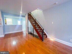 2113 Mountain St in Philadelphia, PA - Building Photo - Building Photo