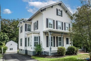 23 S Main St in New Milford, CT - Building Photo