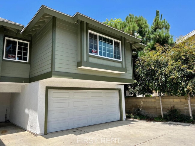 2231 Pacific Ave in Costa Mesa, CA - Foto de edificio - Building Photo