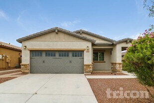 17142 W Seldon Ln in Waddell, AZ - Building Photo