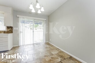 9220 Oakland Ave in Kansas City, MO - Building Photo - Building Photo