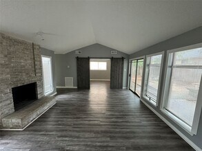 2923 Ashford Trail in Houston, TX - Foto de edificio - Building Photo