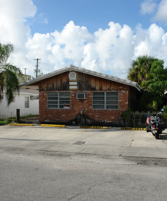 490-494 SE 21st St in Fort Lauderdale, FL - Building Photo - Building Photo