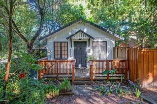 4050 McGirts Blvd in Jacksonville, FL - Building Photo