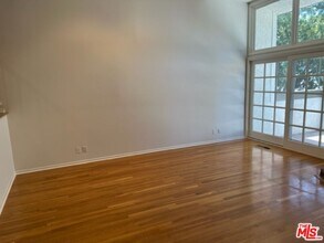 1656 Palisades Dr in Los Angeles, CA - Building Photo - Building Photo