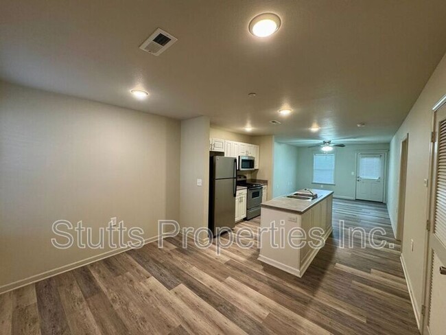 property at 201 Gin Ct