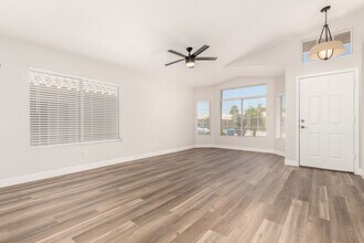 2252 E Ross Ave in Phoenix, AZ - Building Photo - Building Photo