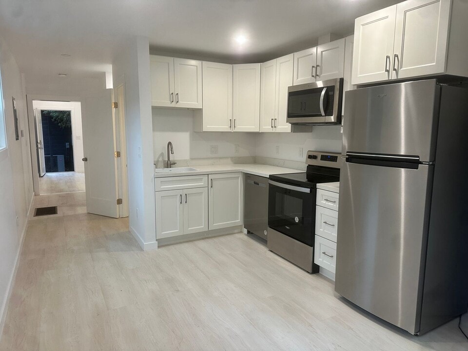 1015 47th St in Emeryville, CA - Building Photo