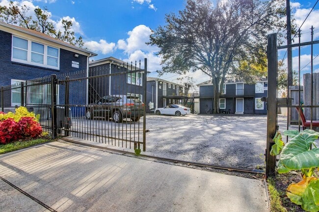 1009 Enid St in Houston, TX - Building Photo - Building Photo