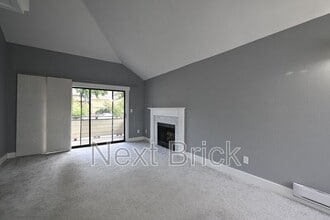2506 S 317th St in Federal Way, WA - Foto de edificio - Building Photo