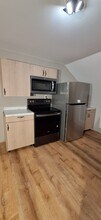 127 Edna Ave, Unit 127  1/2 in Neenah, WI - Building Photo - Building Photo