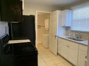 2324 16th St in Lubbock, TX - Foto de edificio - Building Photo