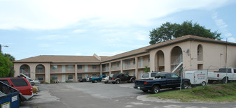 4414 N Clark Ave in Tampa, FL - Building Photo