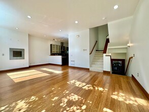556 McGraw St in Seattle, WA - Building Photo - Building Photo
