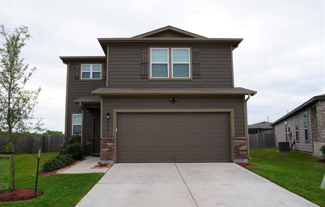 14503 Overland Pass in Houston, TX - Building Photo