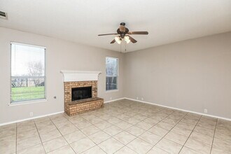 8425 Beaufort Ct in Fort Worth, TX - Building Photo - Building Photo