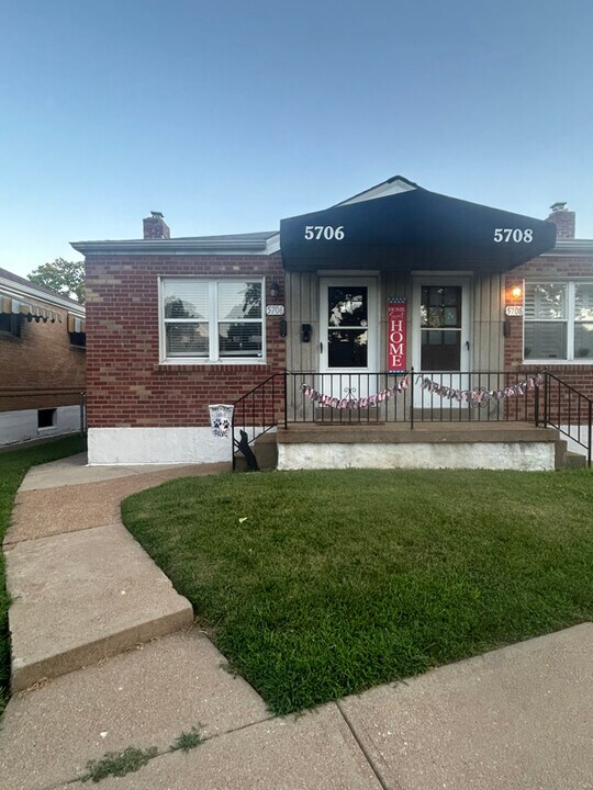 5706 Eichelberger St in St. Louis, MO - Building Photo