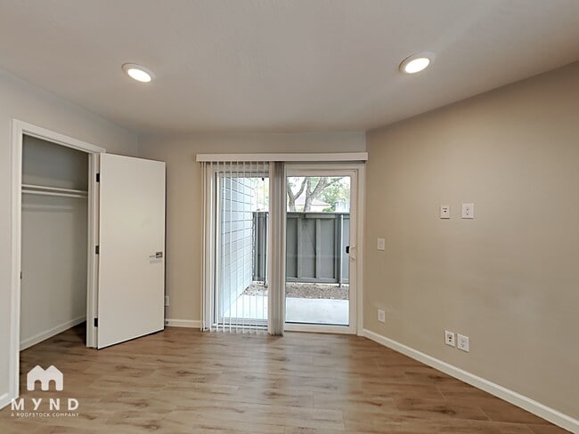 2524 T St, Unit 9 in Sacramento, CA - Building Photo - Building Photo